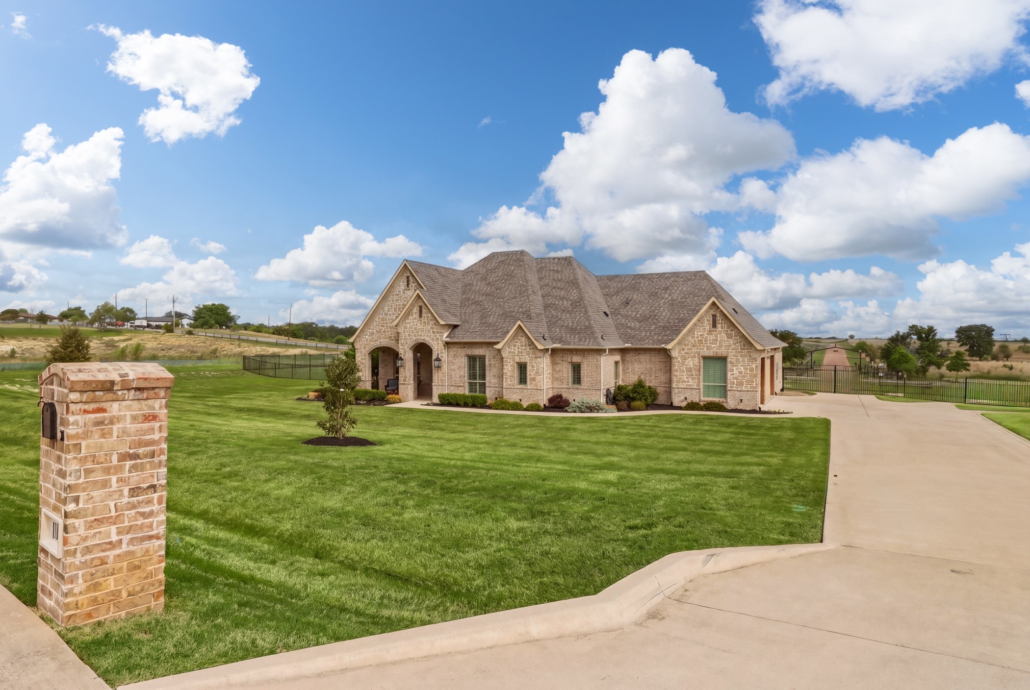 108 Bearclaw Circle Aledo TX 76008