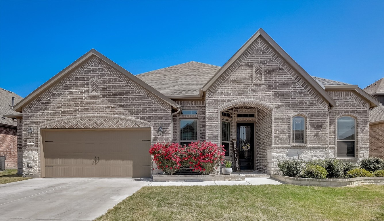 7572 Sevie Lane Grand Prairie TX 75054
