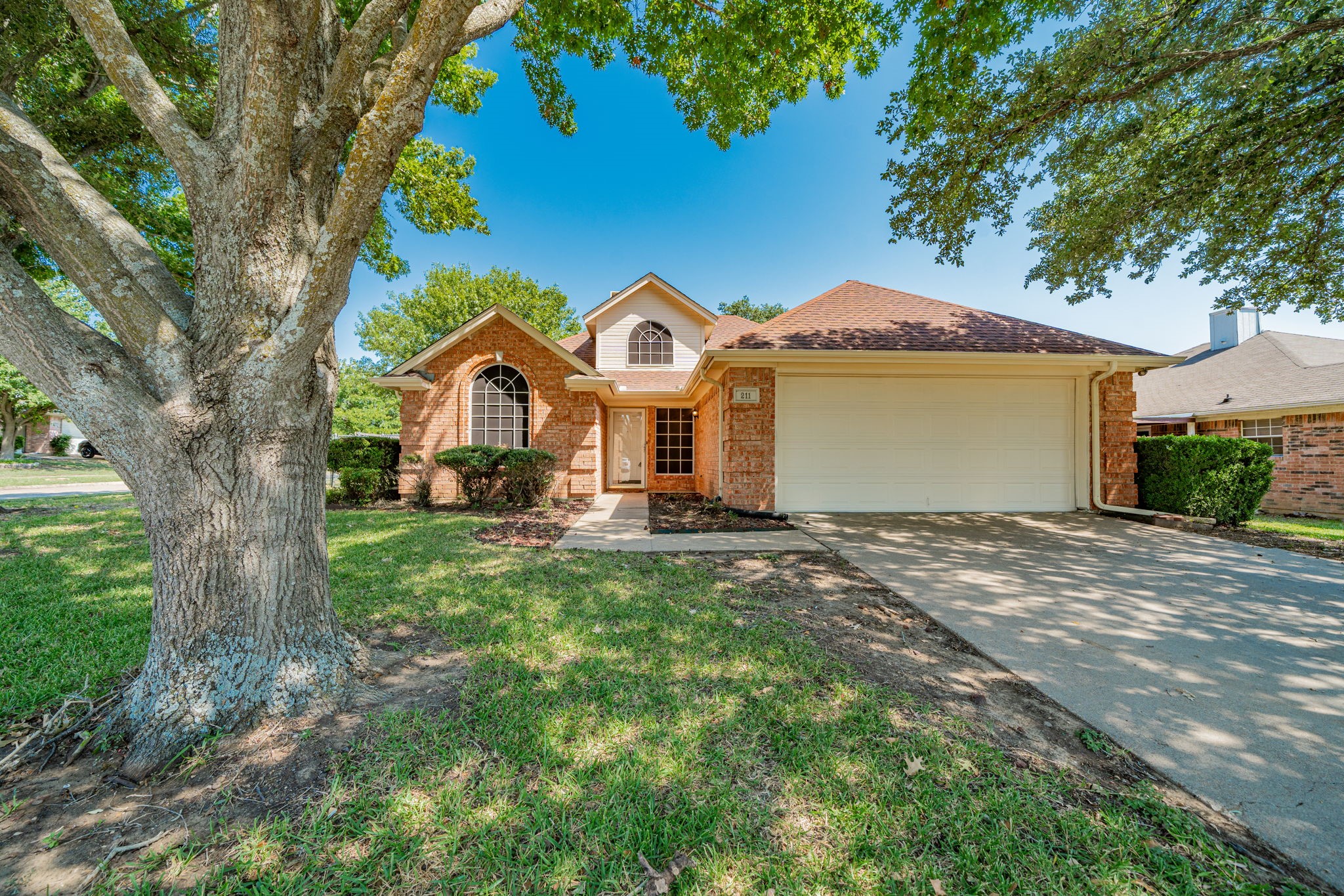211 California Drive Glenn Heights TX 75154