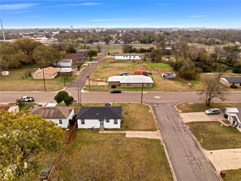 1600 Faulkner Lane Waco TX 76704