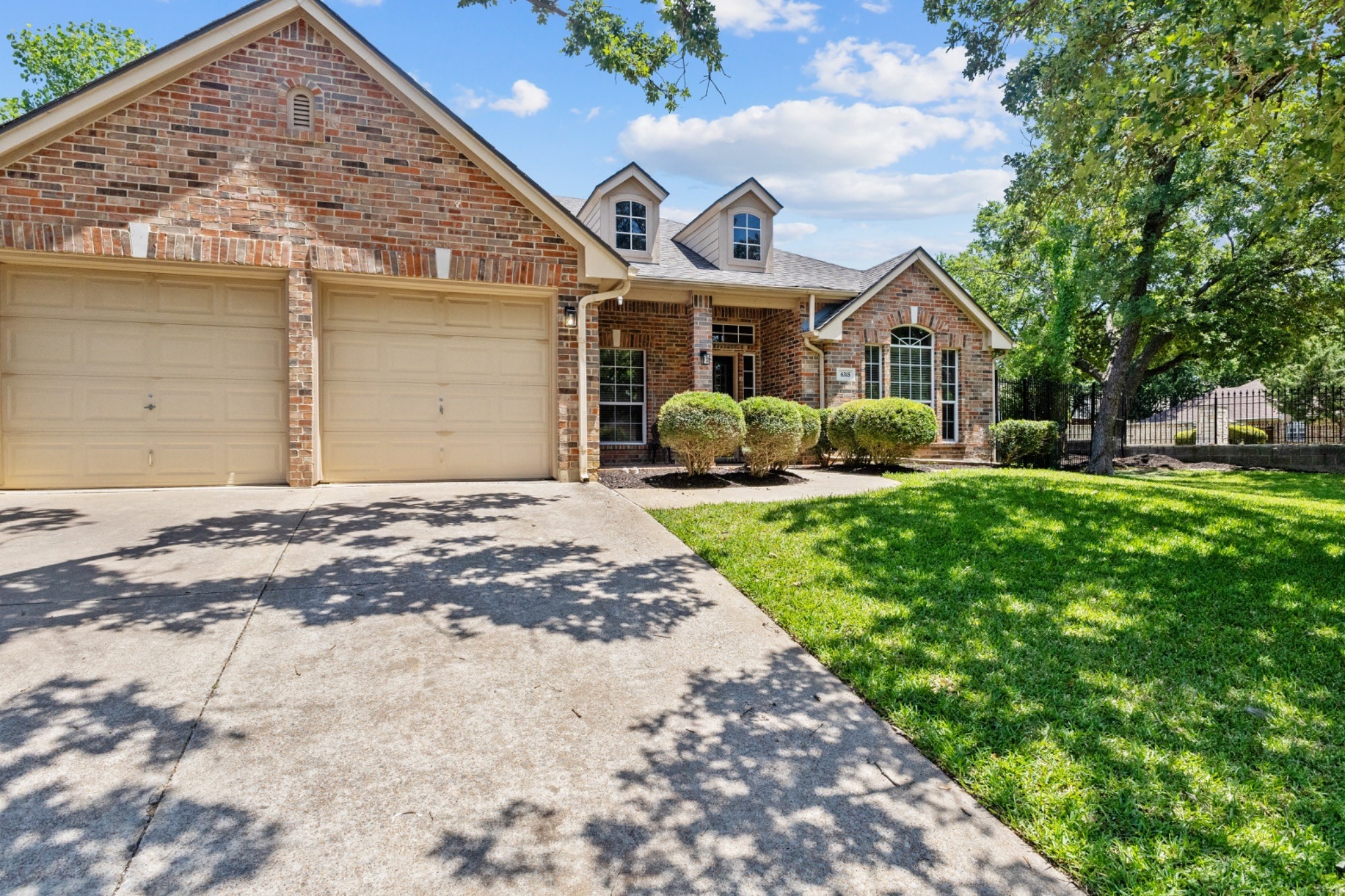 6315 Fannin Drive Arlington TX 76001