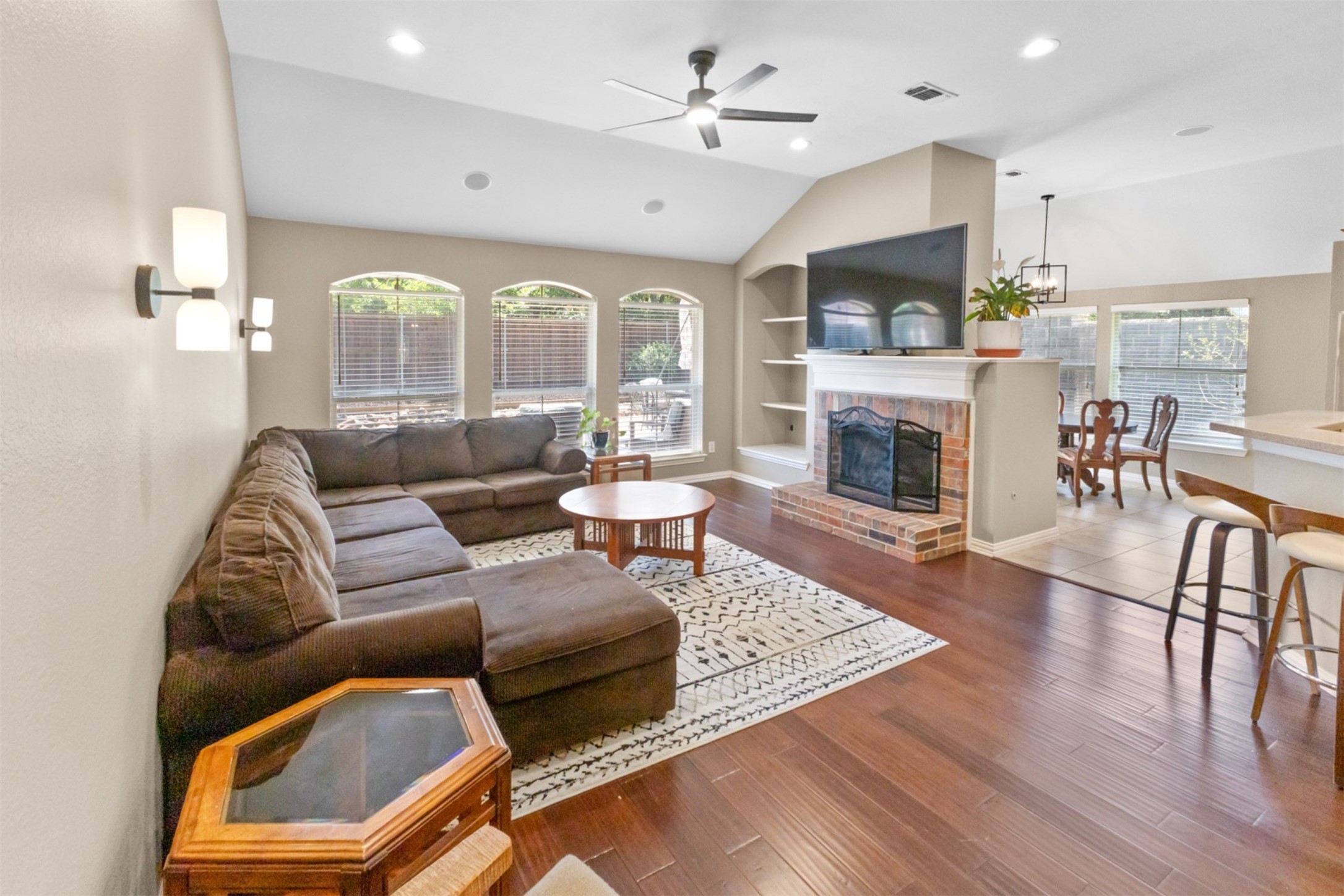 6315 Fannin Drive Arlington TX 76001