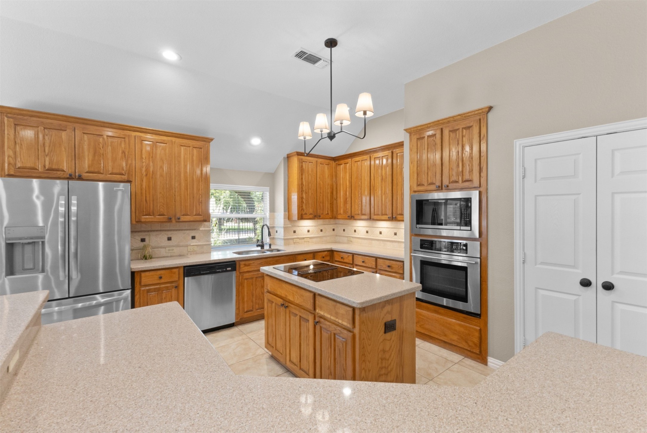 6315 Fannin Drive Arlington TX 76001