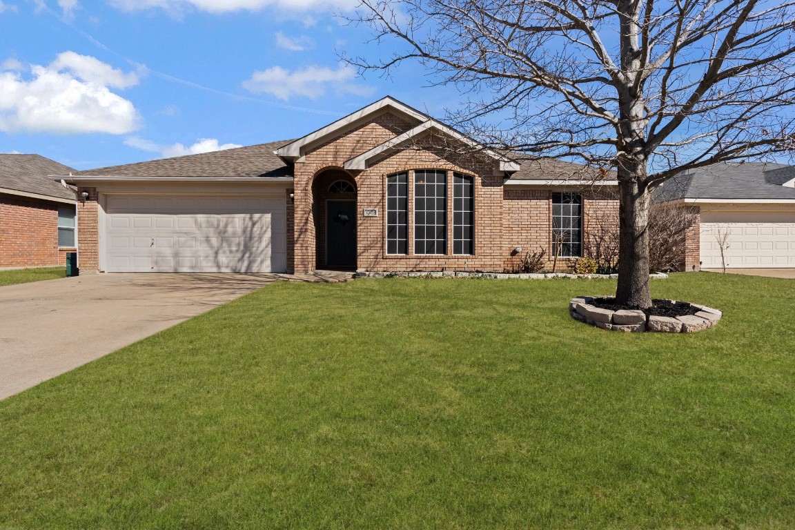 1008 Rachel Street Burleson TX 76028
