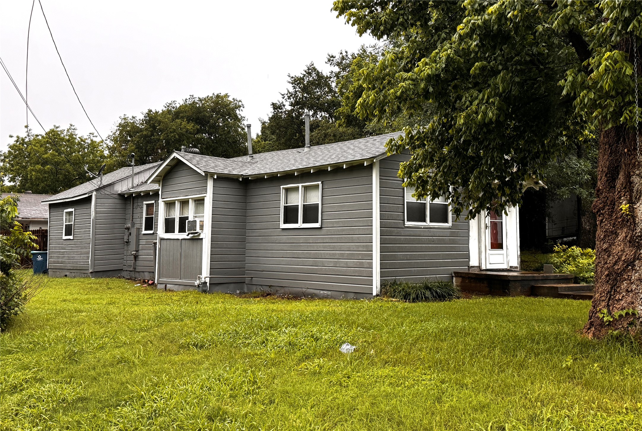 2931 S Barrett Avenue Denison TX 75020