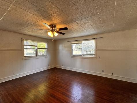 2931 S Barrett Avenue Denison TX 75020