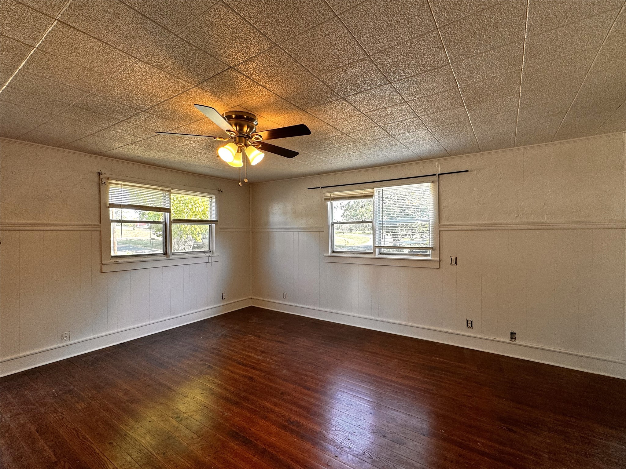 2931 S Barrett Avenue Denison TX 75020