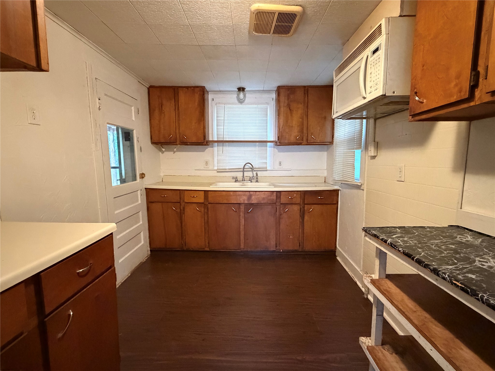 2931 S Barrett Avenue Denison TX 75020