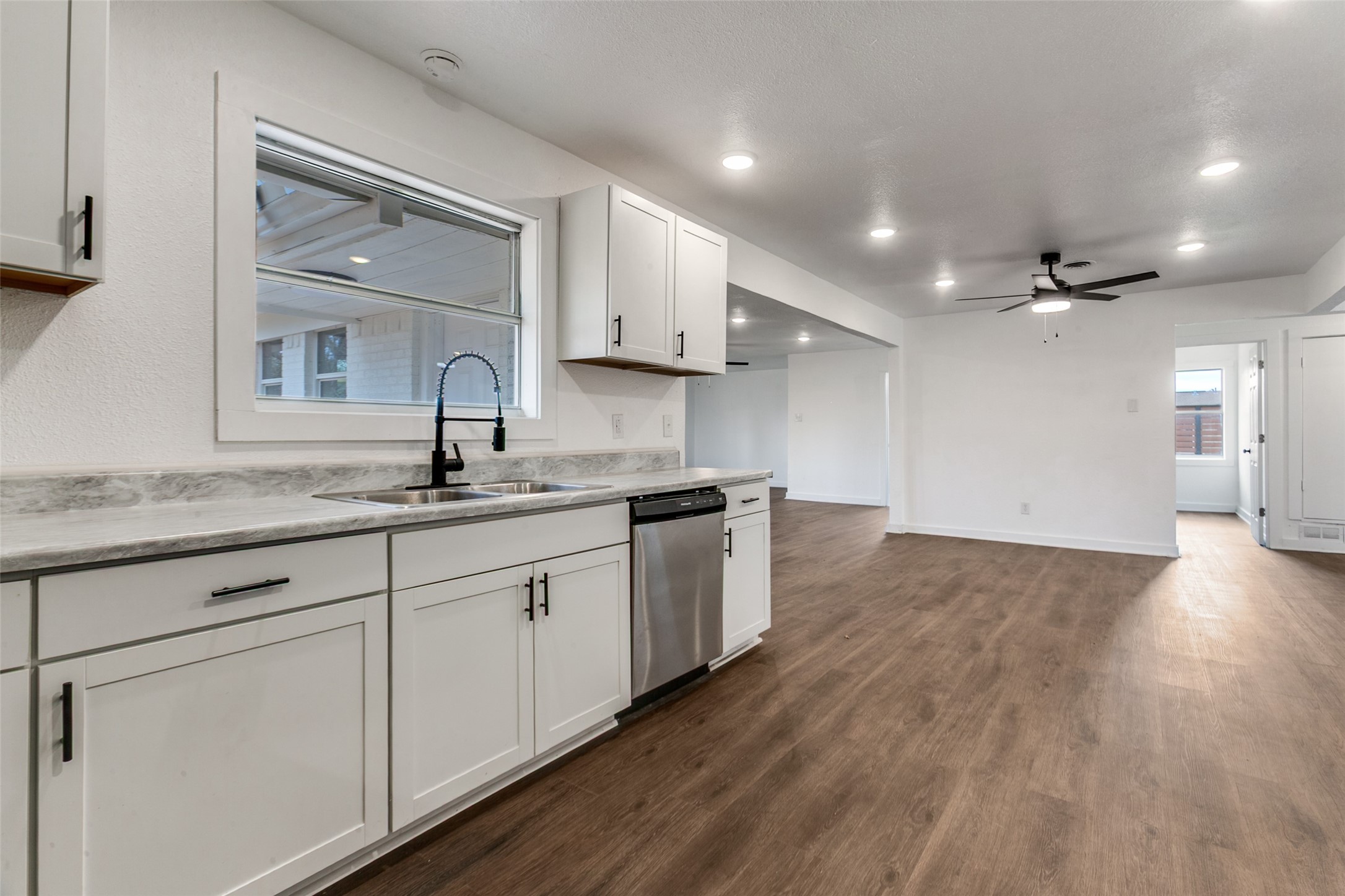 602 Lawson Drive Garland TX 75042