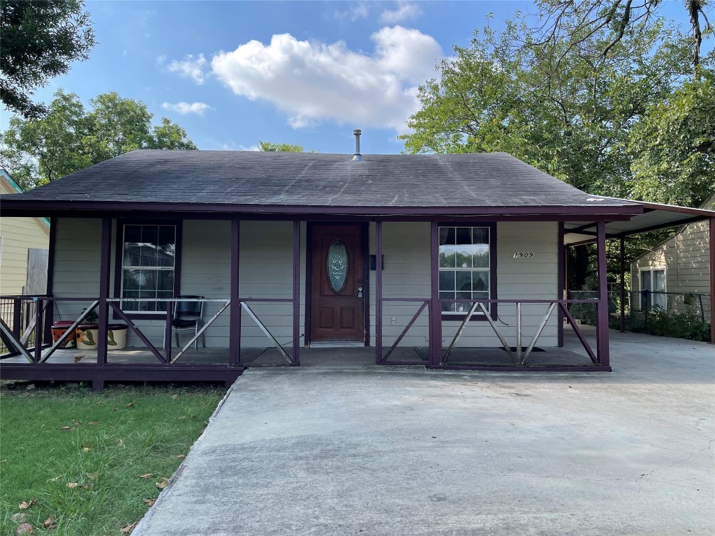1909 Fort Worth Street Grand Prairie TX 75050