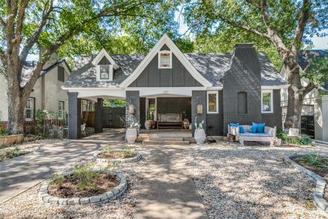 1023 N Edgefield Avenue Dallas TX 75208