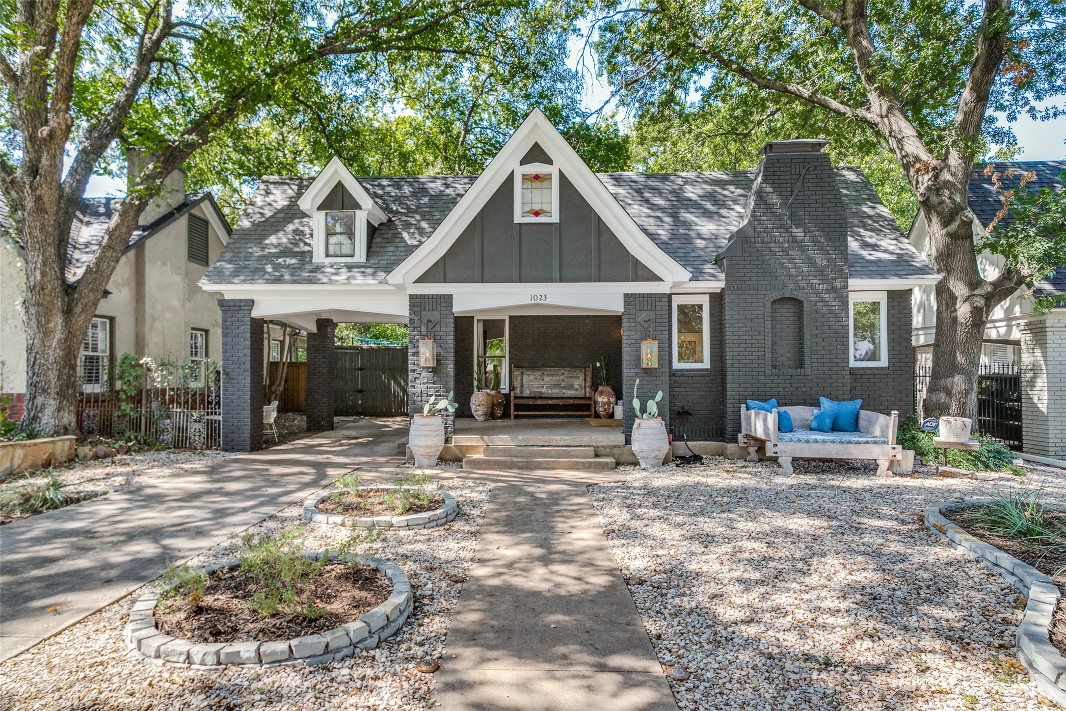1023 N Edgefield Avenue Dallas TX 75208