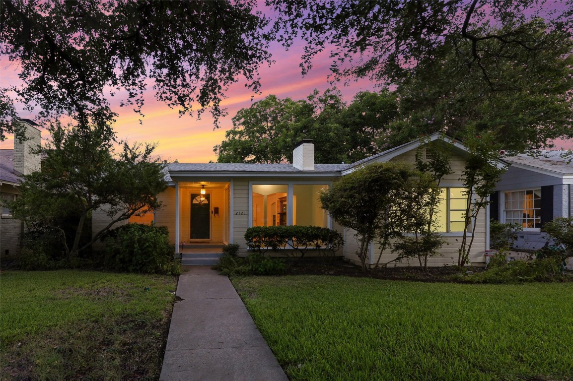 2121 Weatherbee Street Fort Worth TX 76110
