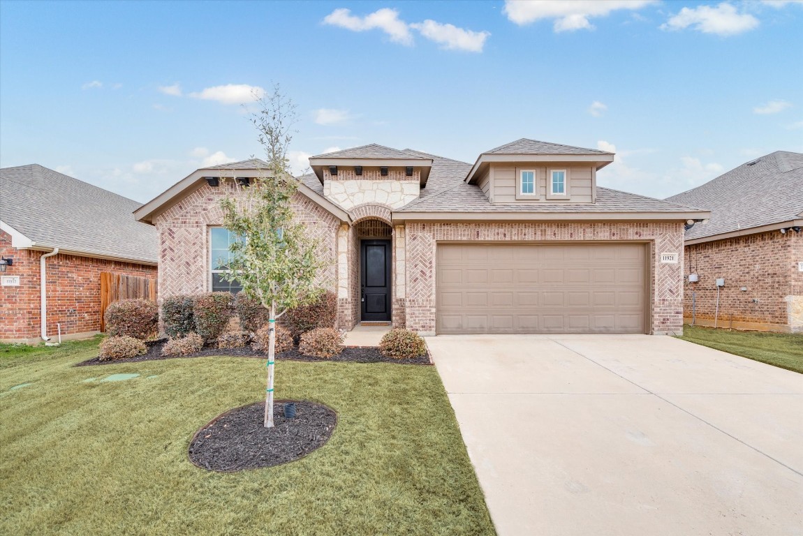 11921 Hassop Lane Burleson TX 76028