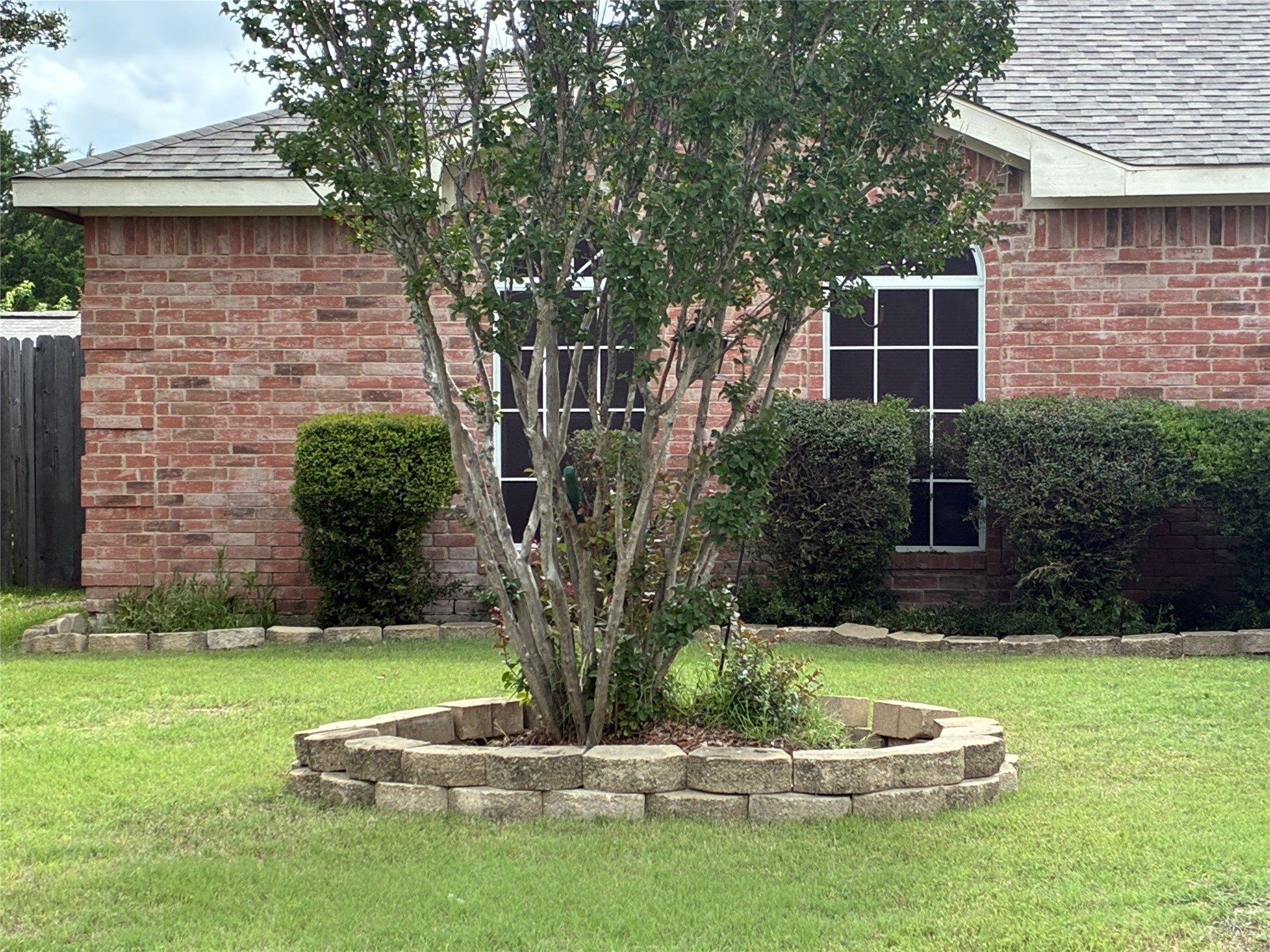 131 Logan Lane Waxahachie TX 75165