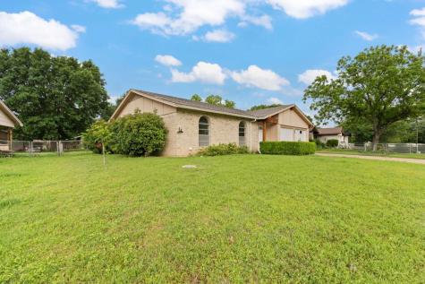 521 NW Ann Lois Lane Burleson TX 76028
