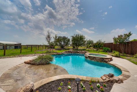 130 Hollis Road Waxahachie TX 75167