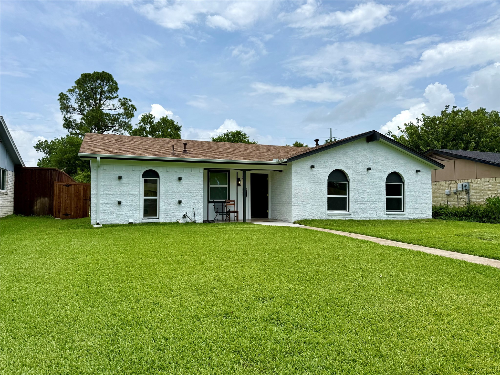 809 Longbeach Drive Garland TX 75043