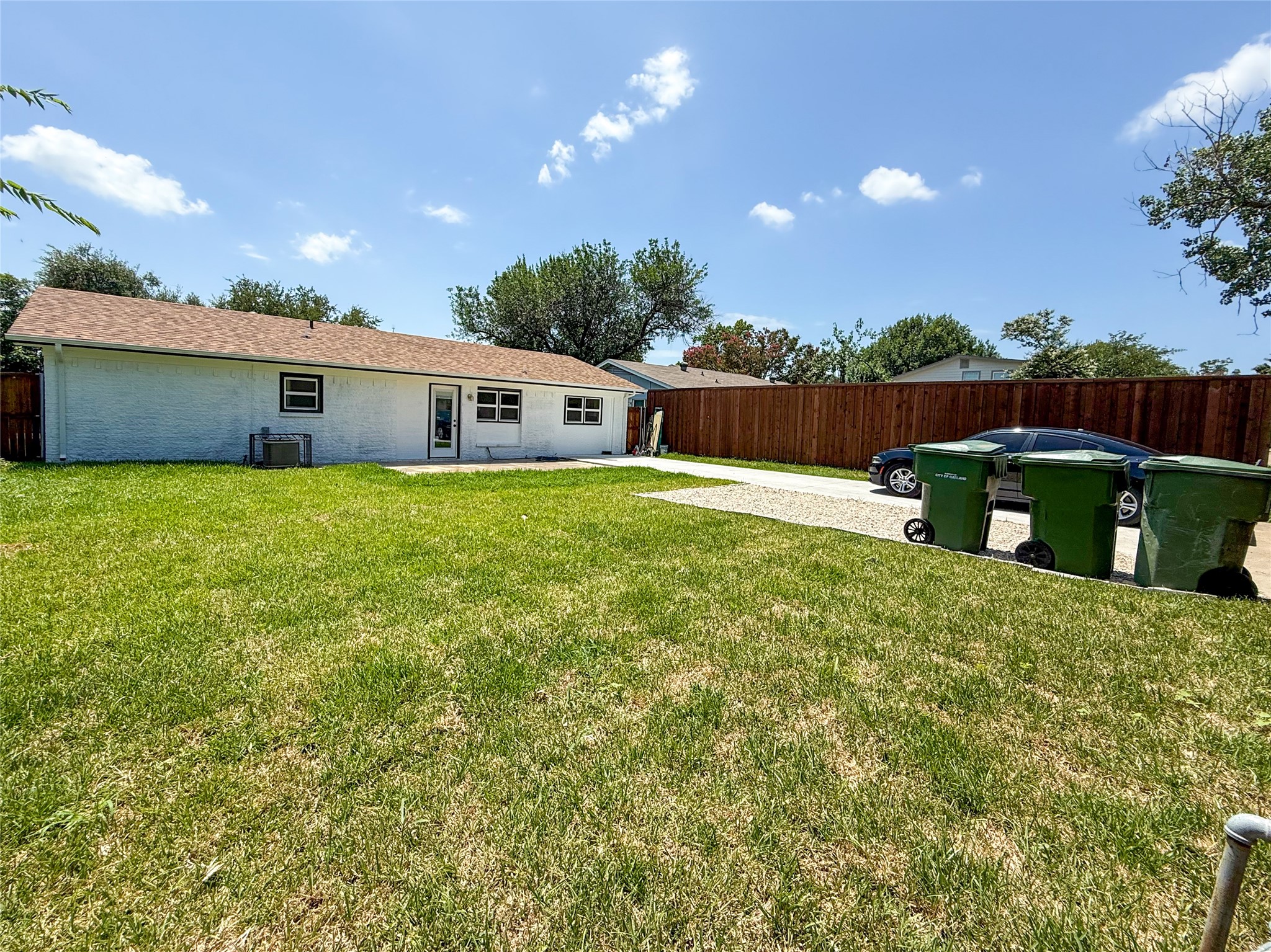 809 Longbeach Drive Garland TX 75043