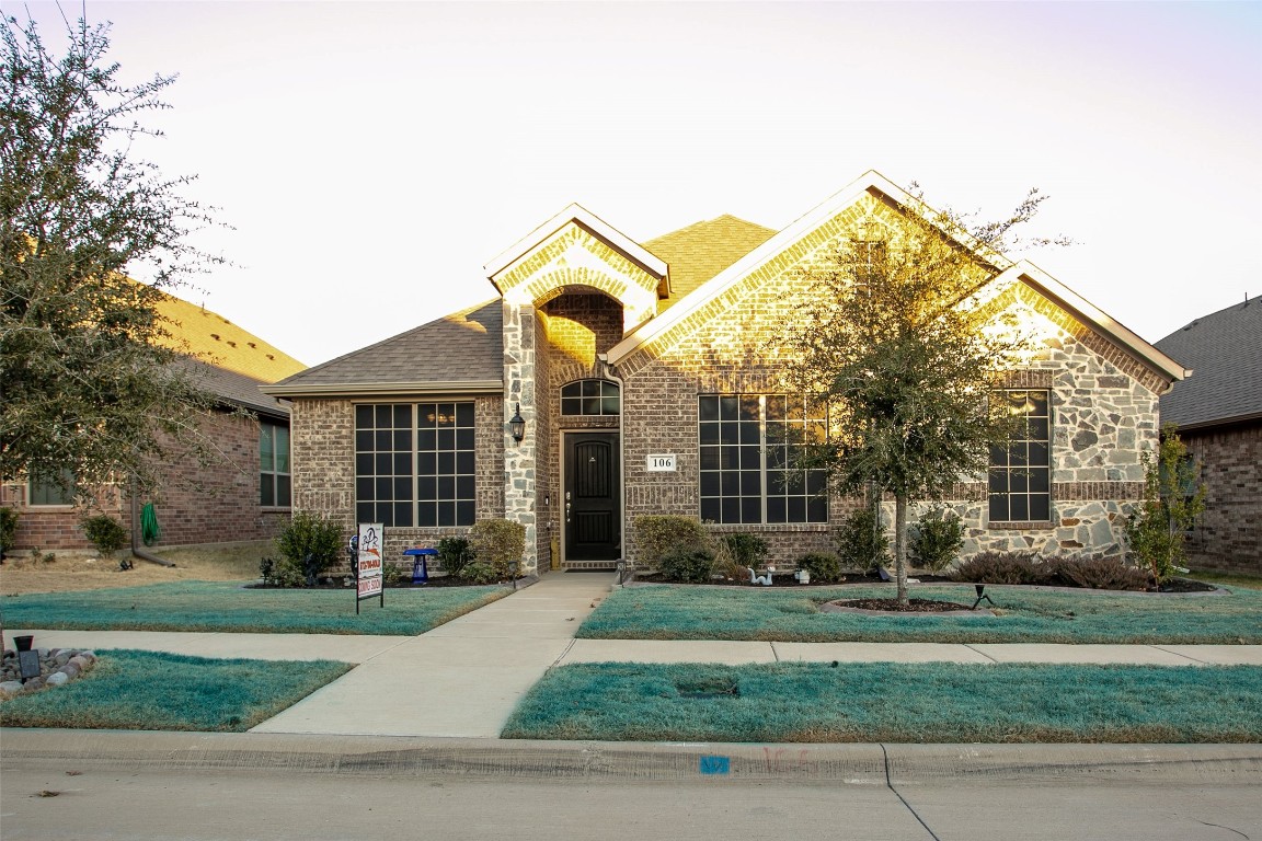 106 Happy Lane Red Oak TX 75154