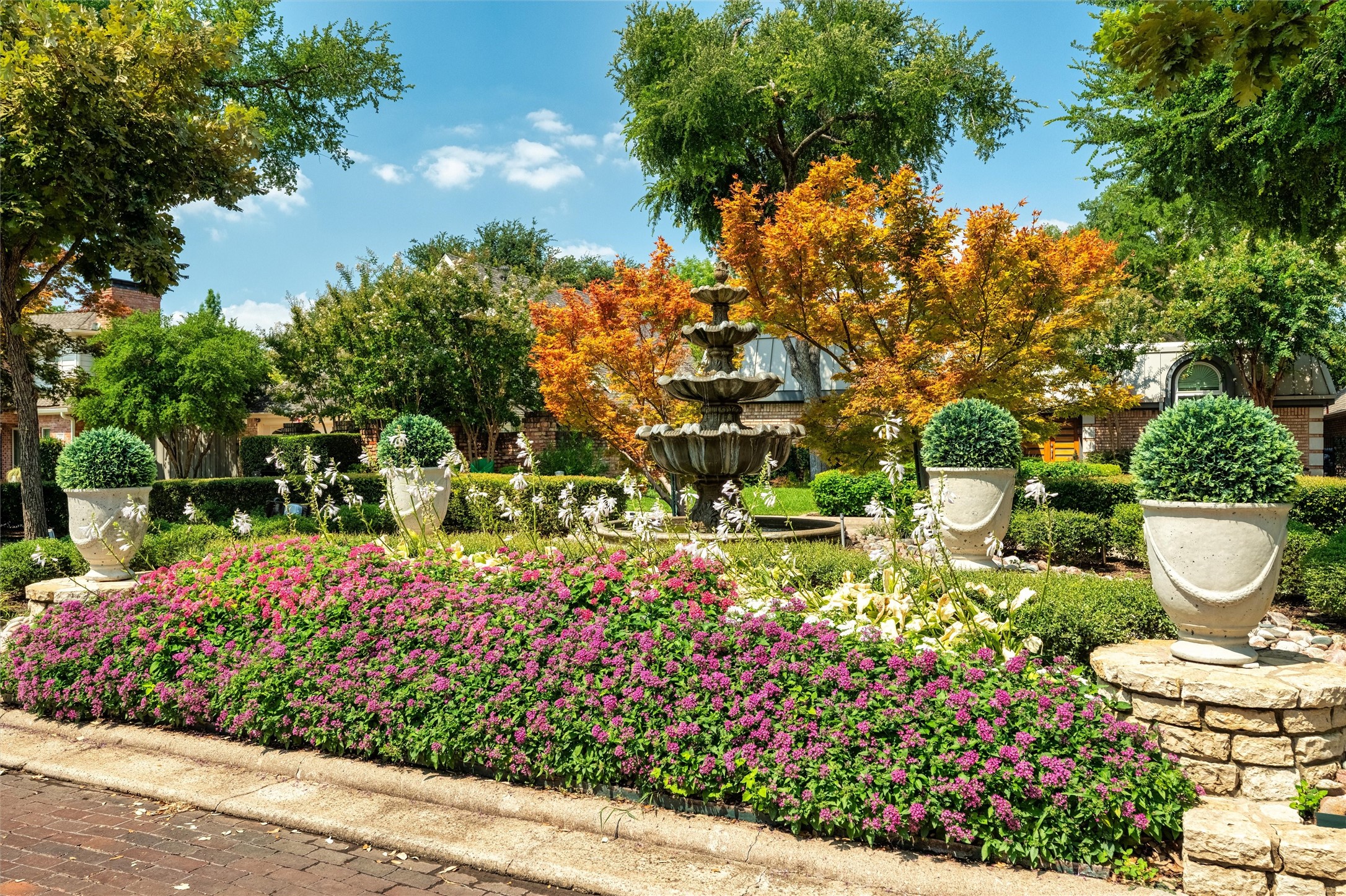 16001 Chalfont Circle Dallas TX 75248