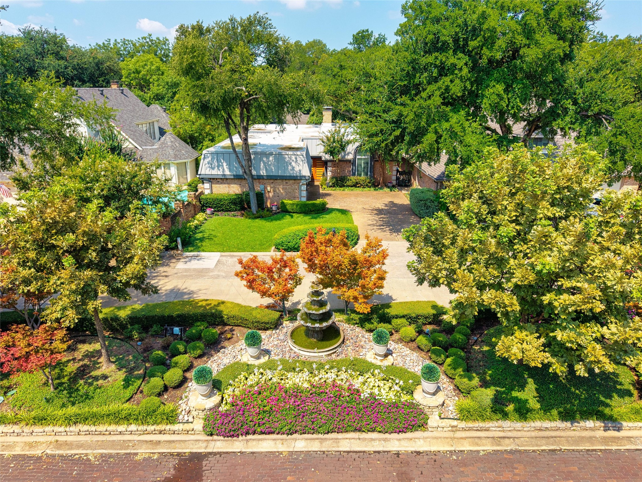 16001 Chalfont Circle Dallas TX 75248
