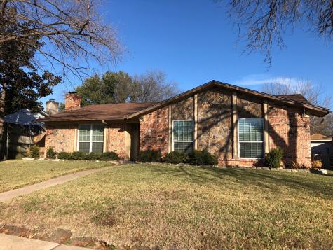 2113 Village Crest Drive Garland TX 75044
