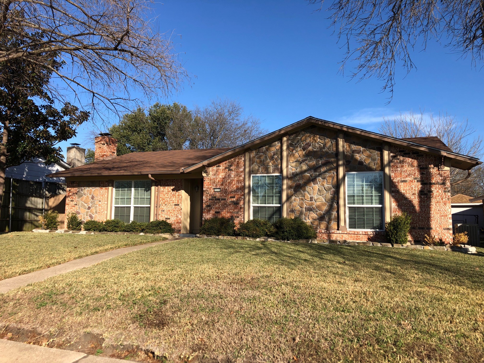 2113 Village Crest Drive Garland TX 75044