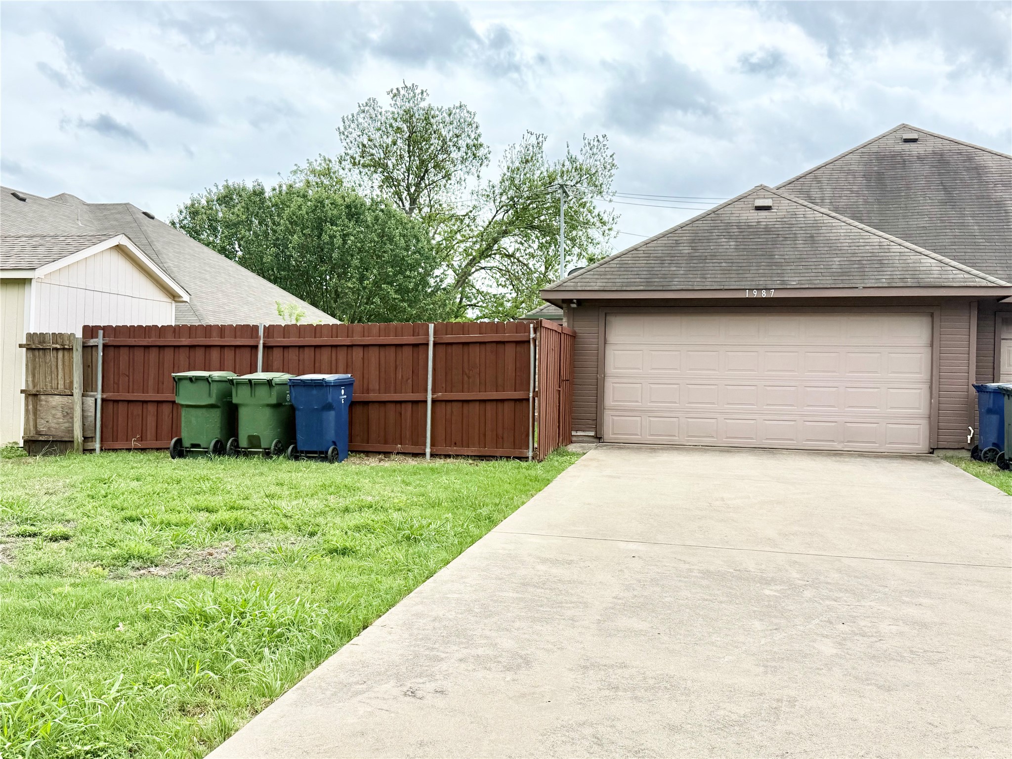 1987 Castle Drive Garland TX 75040