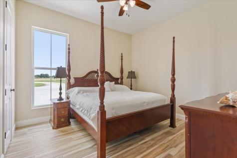 445 W Lcr 424 Groesbeck TX 76642