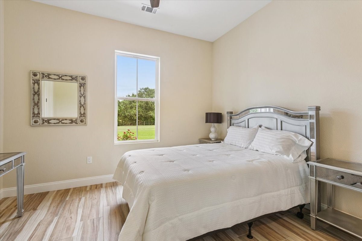 445 W Lcr 424 Groesbeck TX 76642
