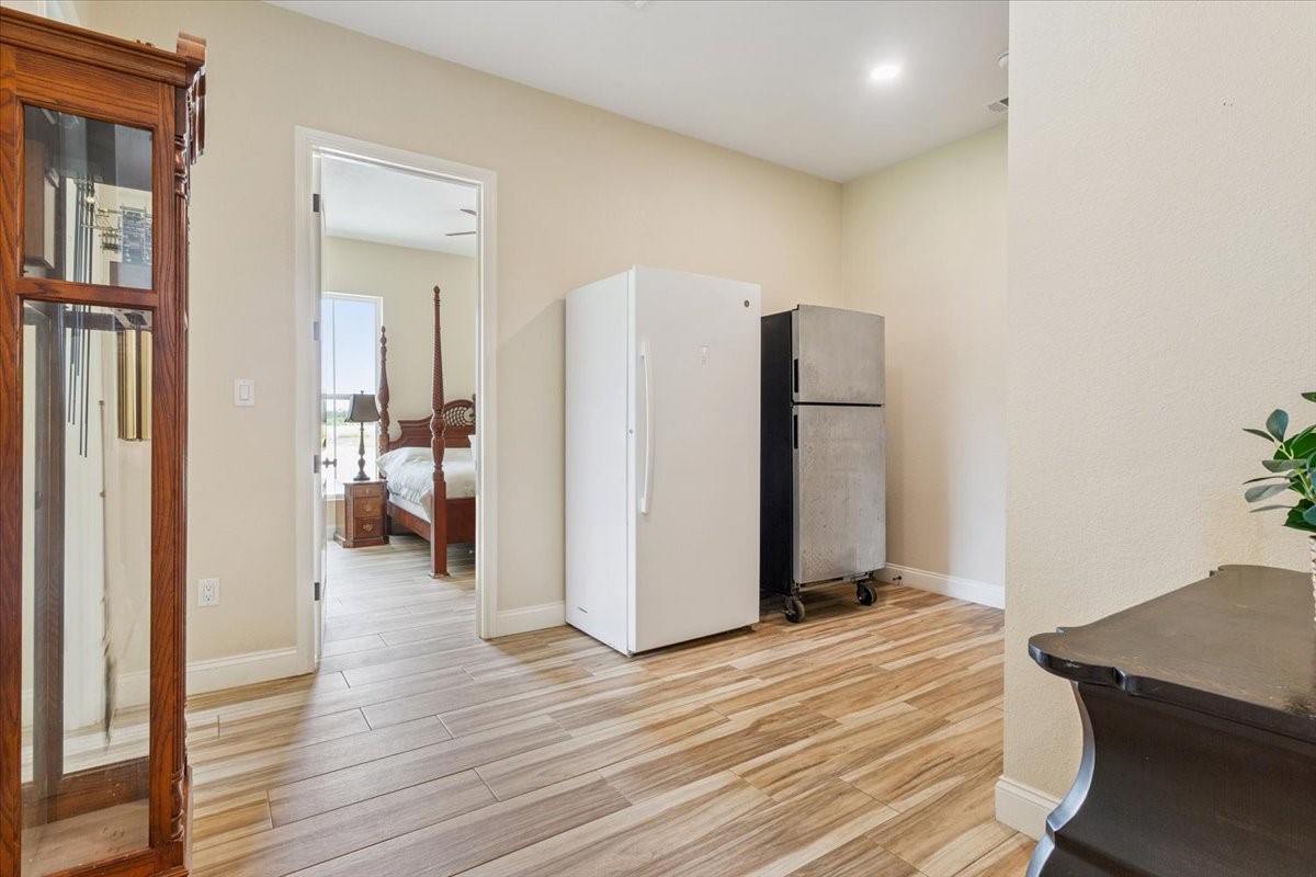 445 W Lcr 424 Groesbeck TX 76642