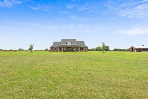 445 W Lcr 424 Groesbeck TX 76642