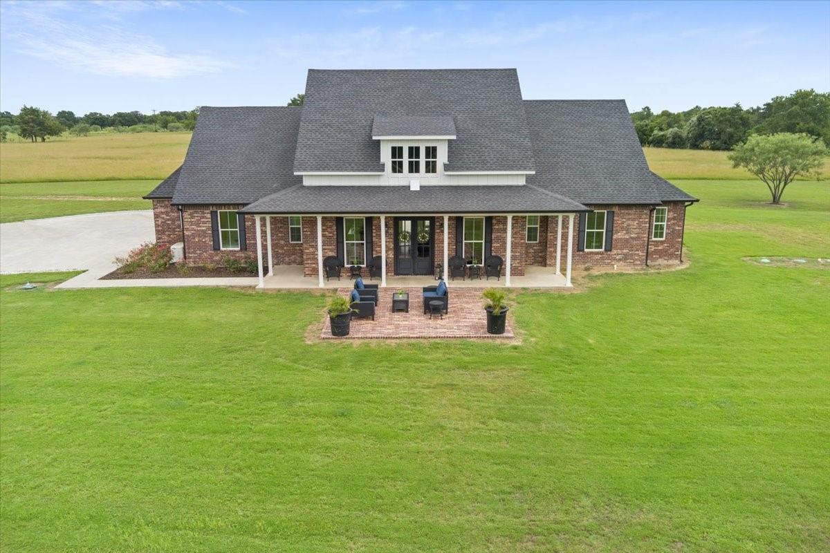 445 W Lcr 424 Groesbeck TX 76642