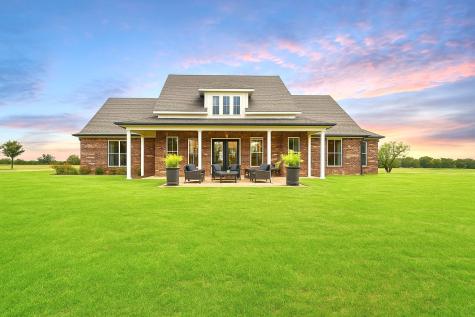 445 W Lcr 424 Groesbeck TX 76642