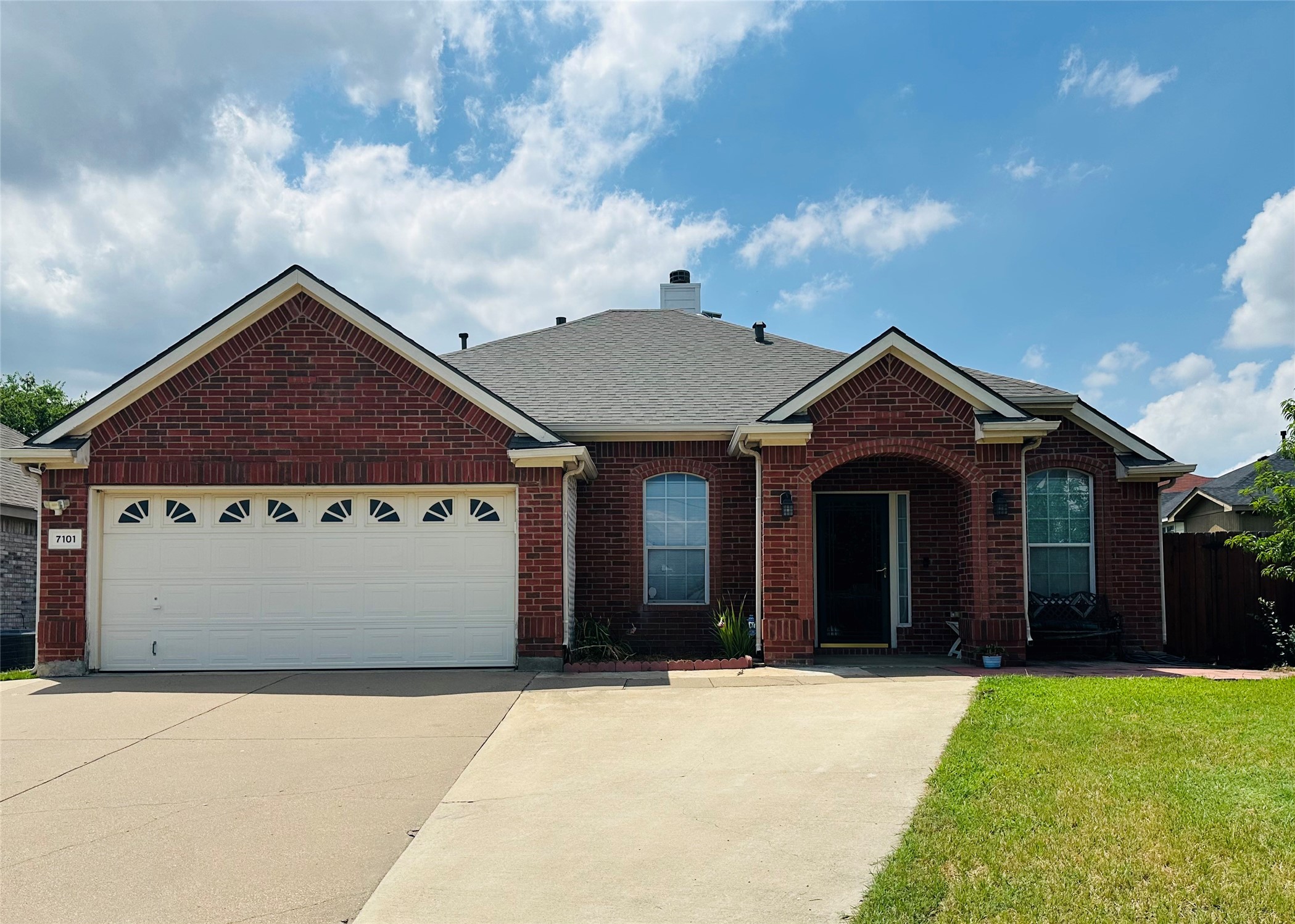 7101 Chambers Creek Court Arlington TX 76002