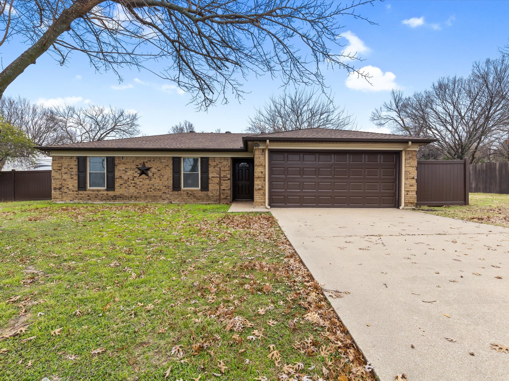 209 Walnut Creek Drive Azle TX 76020