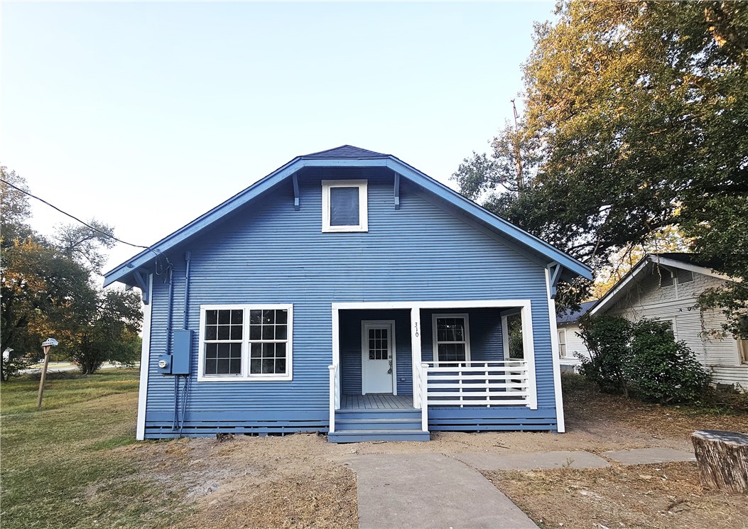 310 E State Street Groesbeck TX 76642
