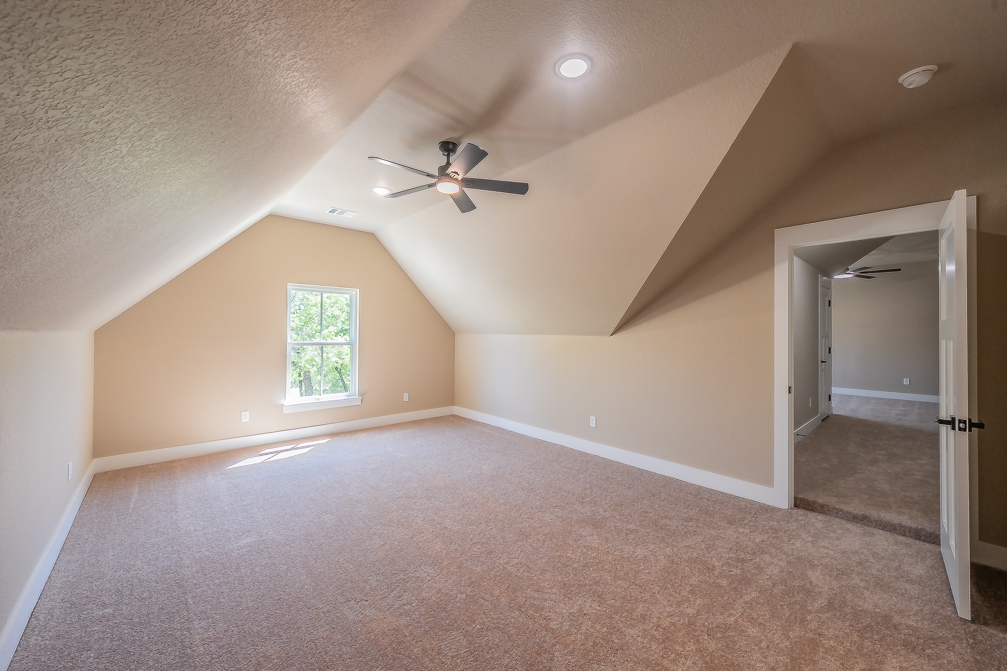114 Ridgeline Chico TX 76431