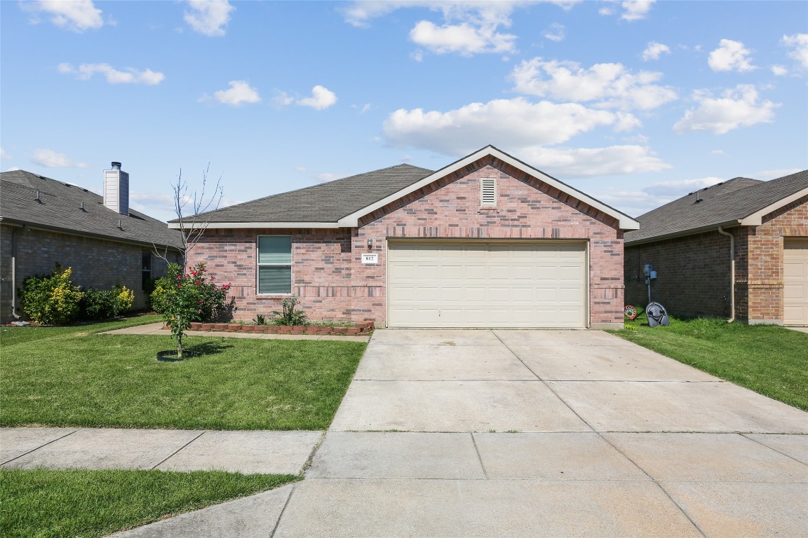 812 Green Heath Avenue Fort Worth TX 76120