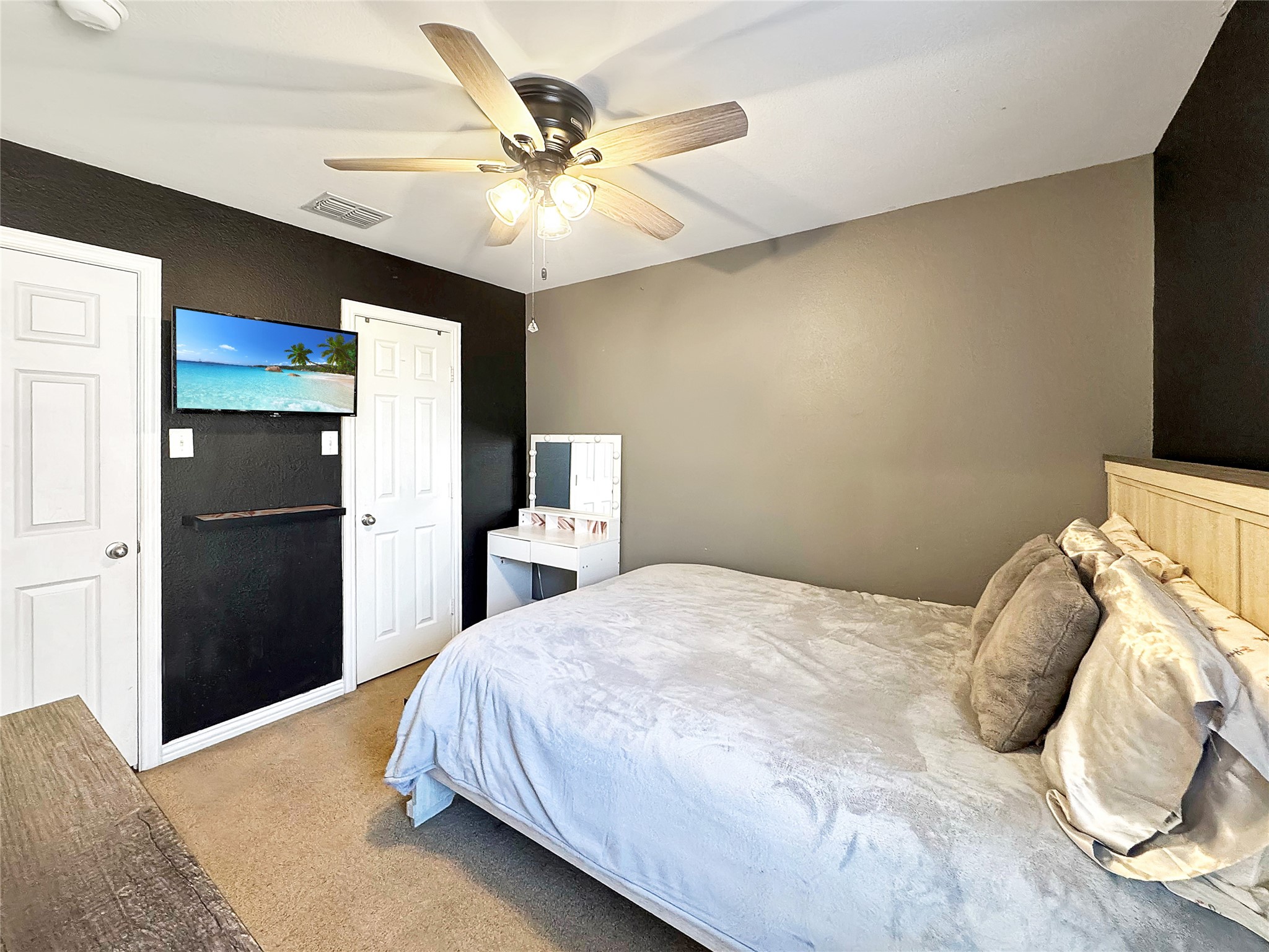 5228 Lake Grove Drive Grand Prairie TX 75052