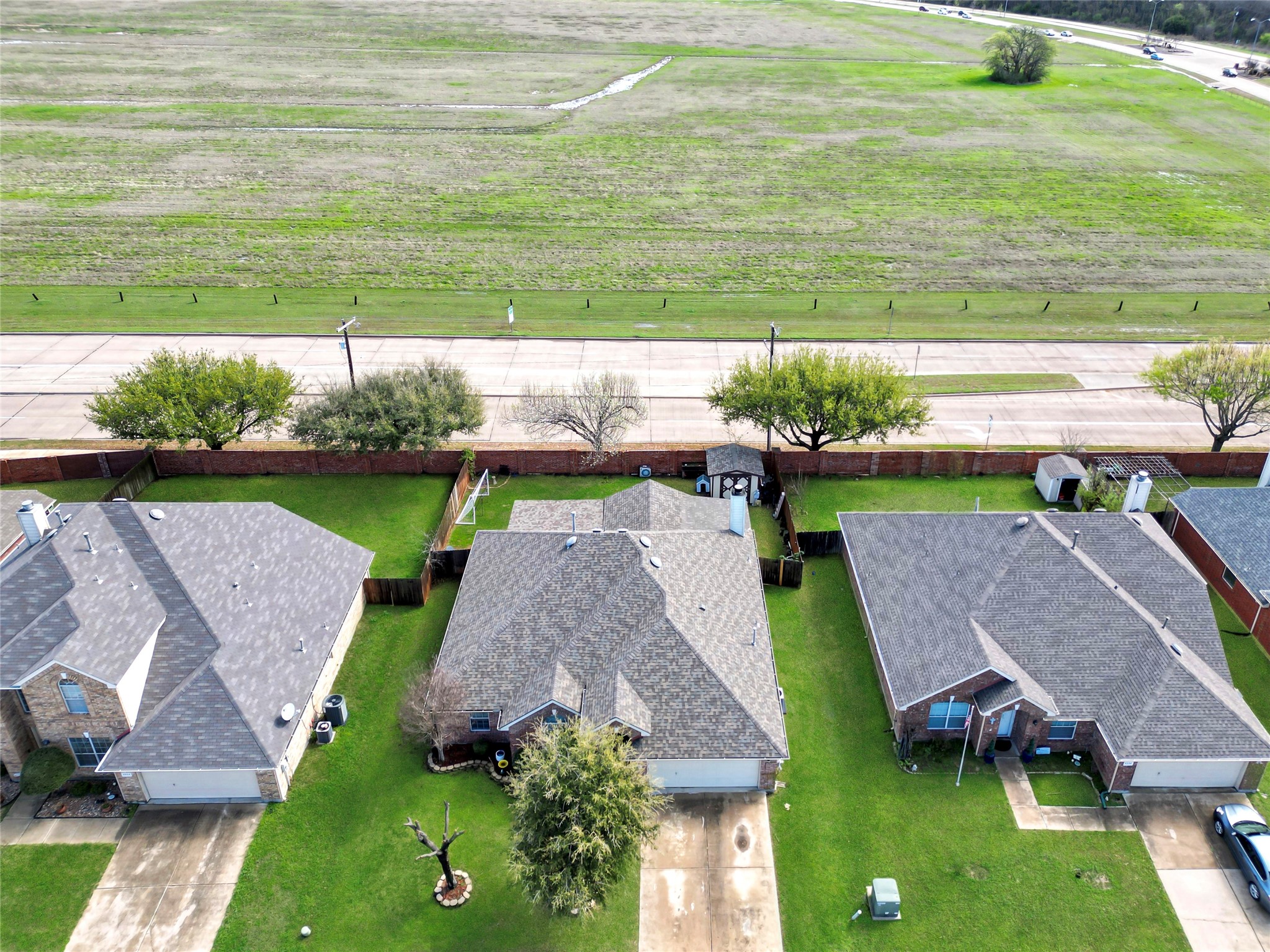 5228 Lake Grove Drive Grand Prairie TX 75052