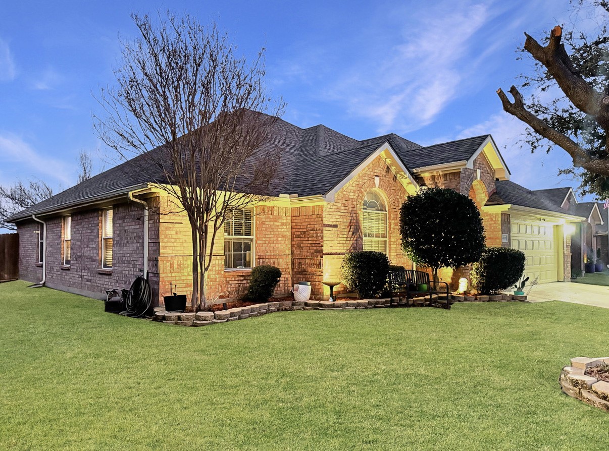 5228 Lake Grove Drive Grand Prairie TX 75052