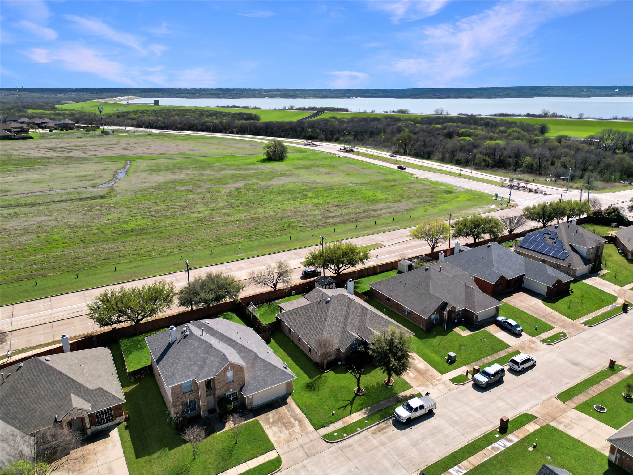 5228 Lake Grove Drive Grand Prairie TX 75052