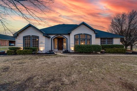 1310 E Highland Road Waxahachie TX 75167
