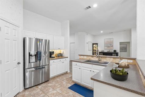 2017 Kenny Court Lewisville TX 75067