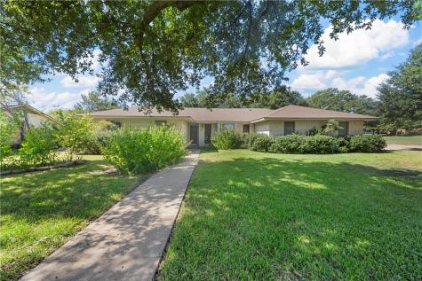 725 S 1st Street Hewitt TX 76643