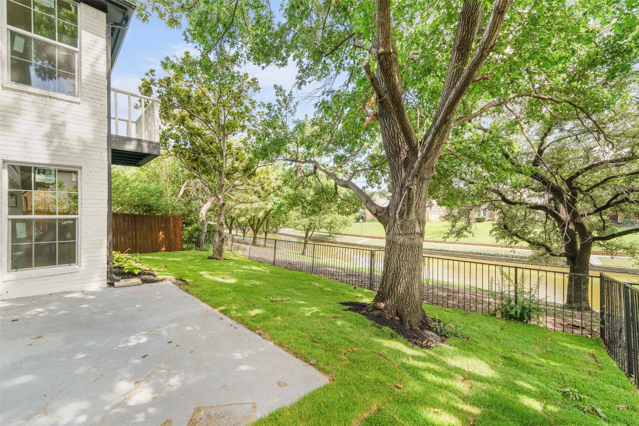 304 Riverwalk Lane Irving TX 75063