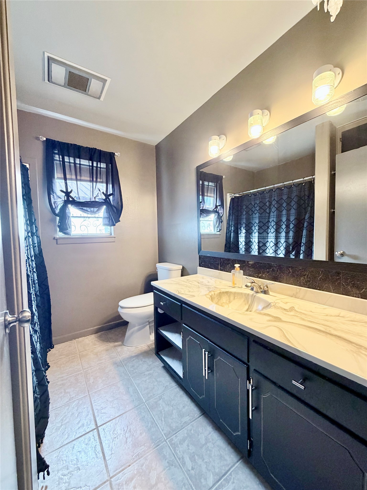 1400 Sunnyvale Street Sweetwater TX 79556