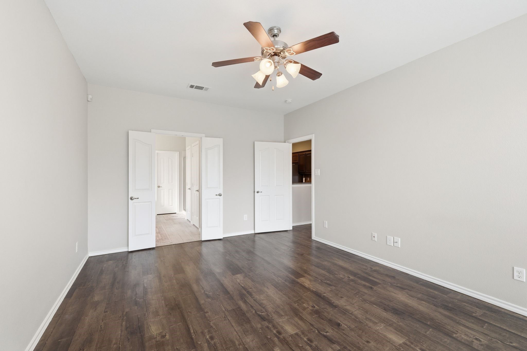 10856 Middleglen Road Fort Worth TX 76052